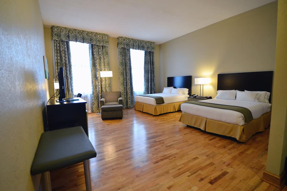 1 habitación, ropa de cama de alta calidad, edredón y cortinas blackout