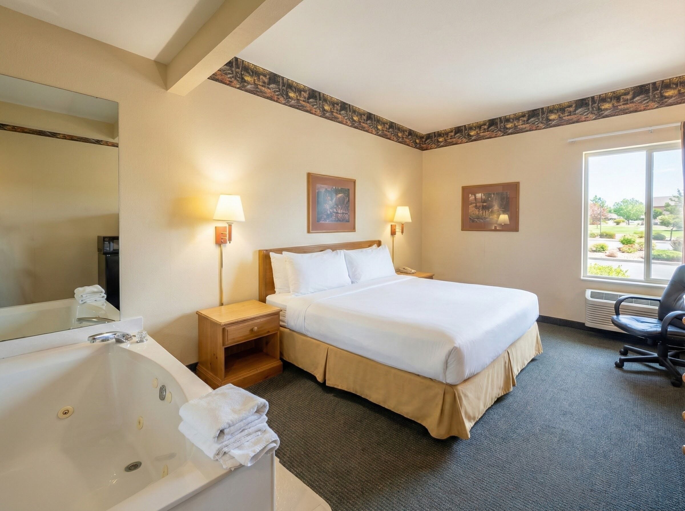 Room, 1 King Bed, Jetted Tub | Desk, free WiFi, bed sheets