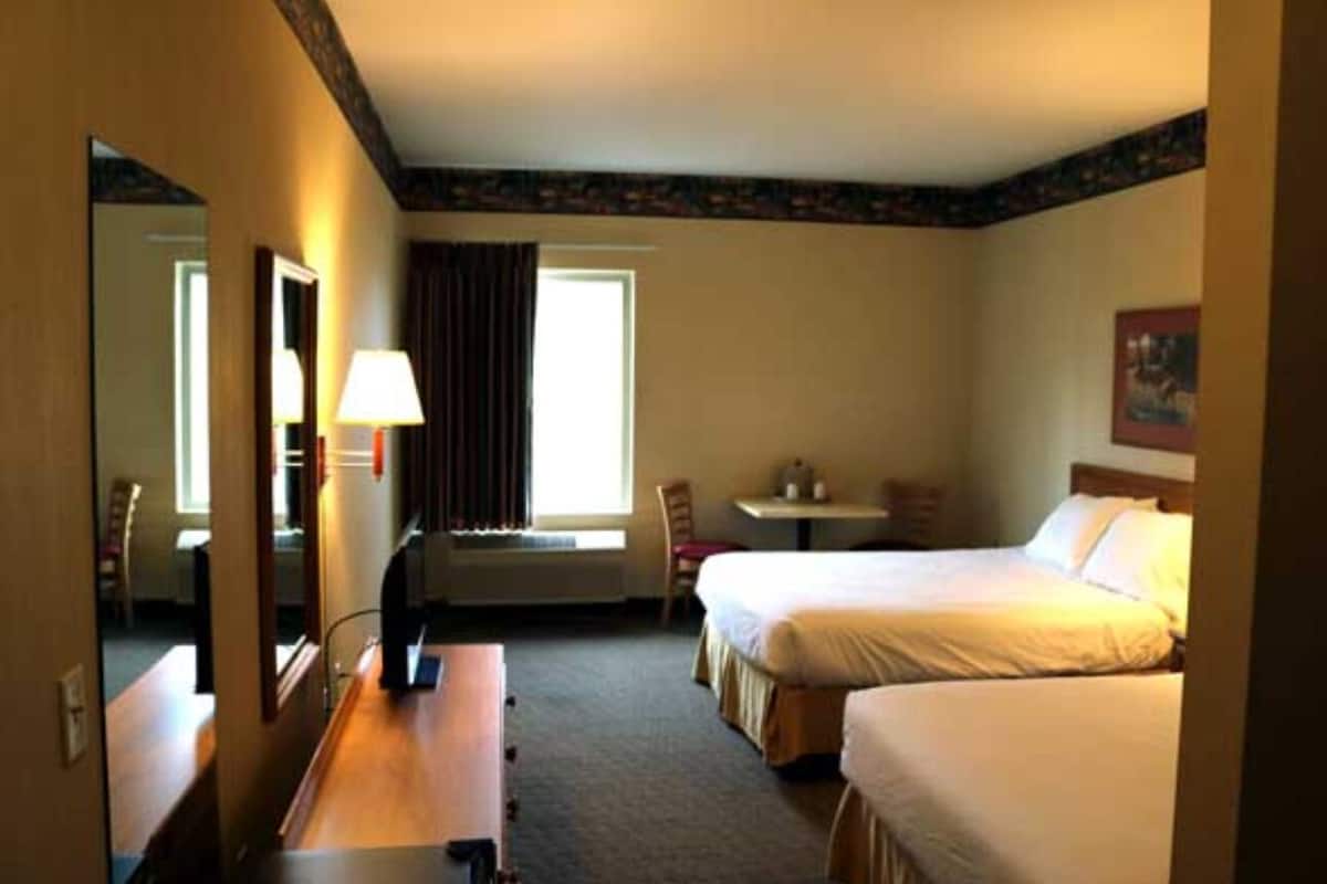 1 bedroom, desk, free WiFi, bed sheets