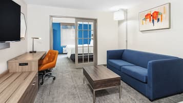 Ropa de cama de alta calidad y escritorio