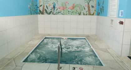 Holiday Inn Express & Suites Bloomington - Normal, an IHG Hotel