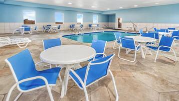 Indoor pool, pool loungers