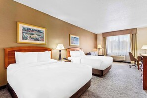 Standard Suite, Multiple Beds, Non Smoking