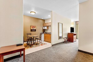Blackout curtains, iron/ironing board, free WiFi, bed sheets - Comfort Inn & Suites I-25 near Spaceport America (Truth or Consequences)