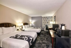 Room, 2 Queen Beds, Non Smoking | Premium bedding, down comforters, pillowtop beds, in-room safe - La Quinta Inn & Suites by Wyndham Springfield South (Springfield)