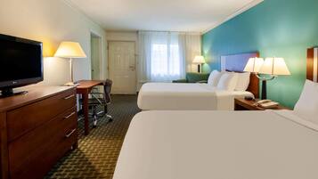 Suite, 2 Tempat Tidur Double, Bebas Asap Rokok | Seprai premium, meja kerja, dan setrika/meja setrika