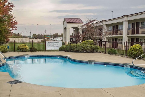 Seasonal outdoor pool