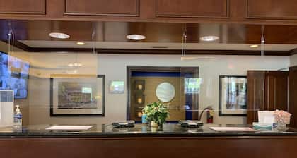 Days Inn by Wyndham Austintown
