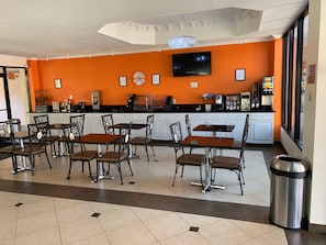 Petit déjeuner continental compris tous les jours