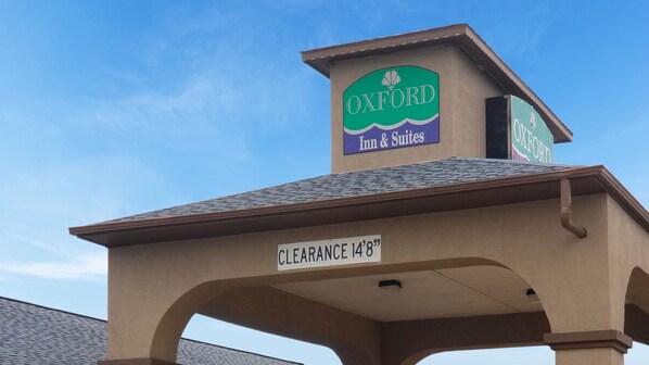 Exterior - Oxford Inn and Suites - NASA (Webster)