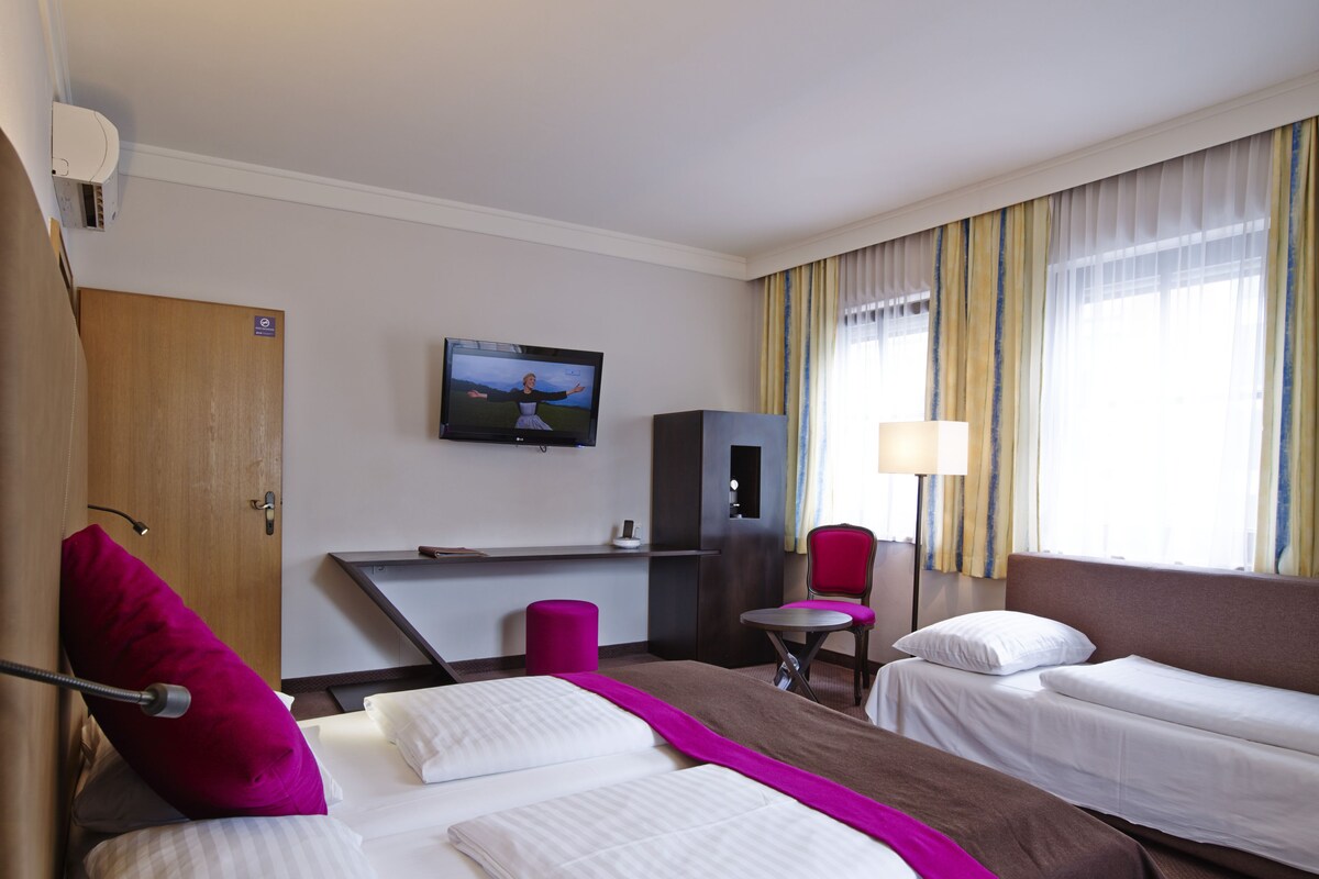 Triple Room | Living area