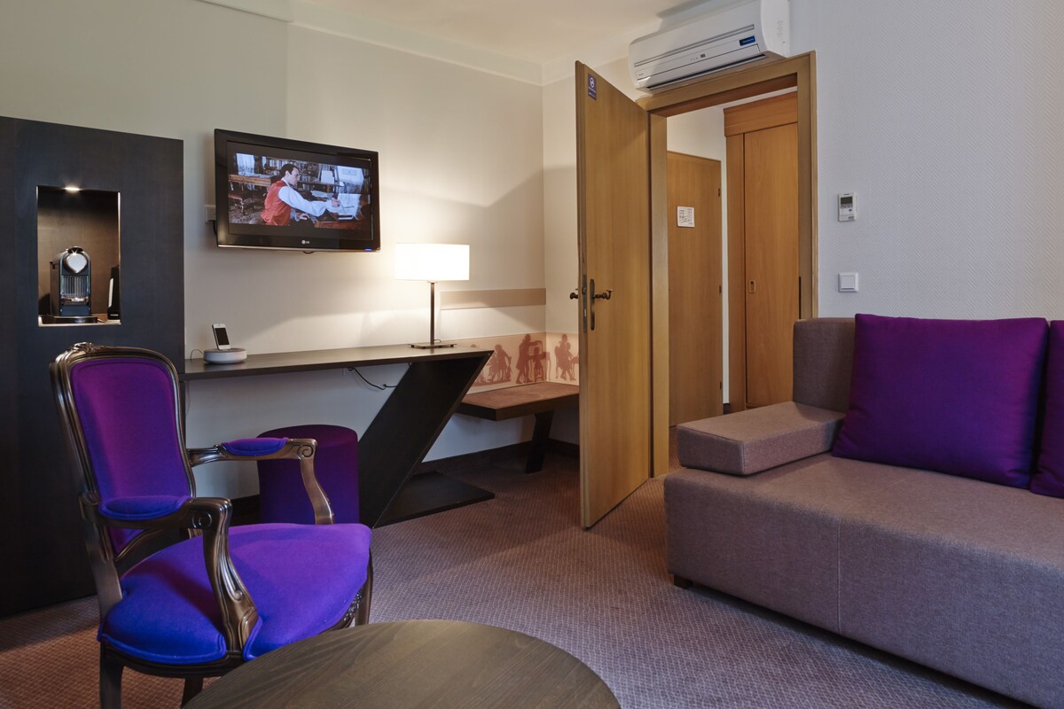 Junior Suite | Living area