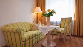 Suite | Woonkamer | Flatscreentelevisie