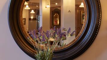 Breakfast, lunch, dinner served; French cuisine