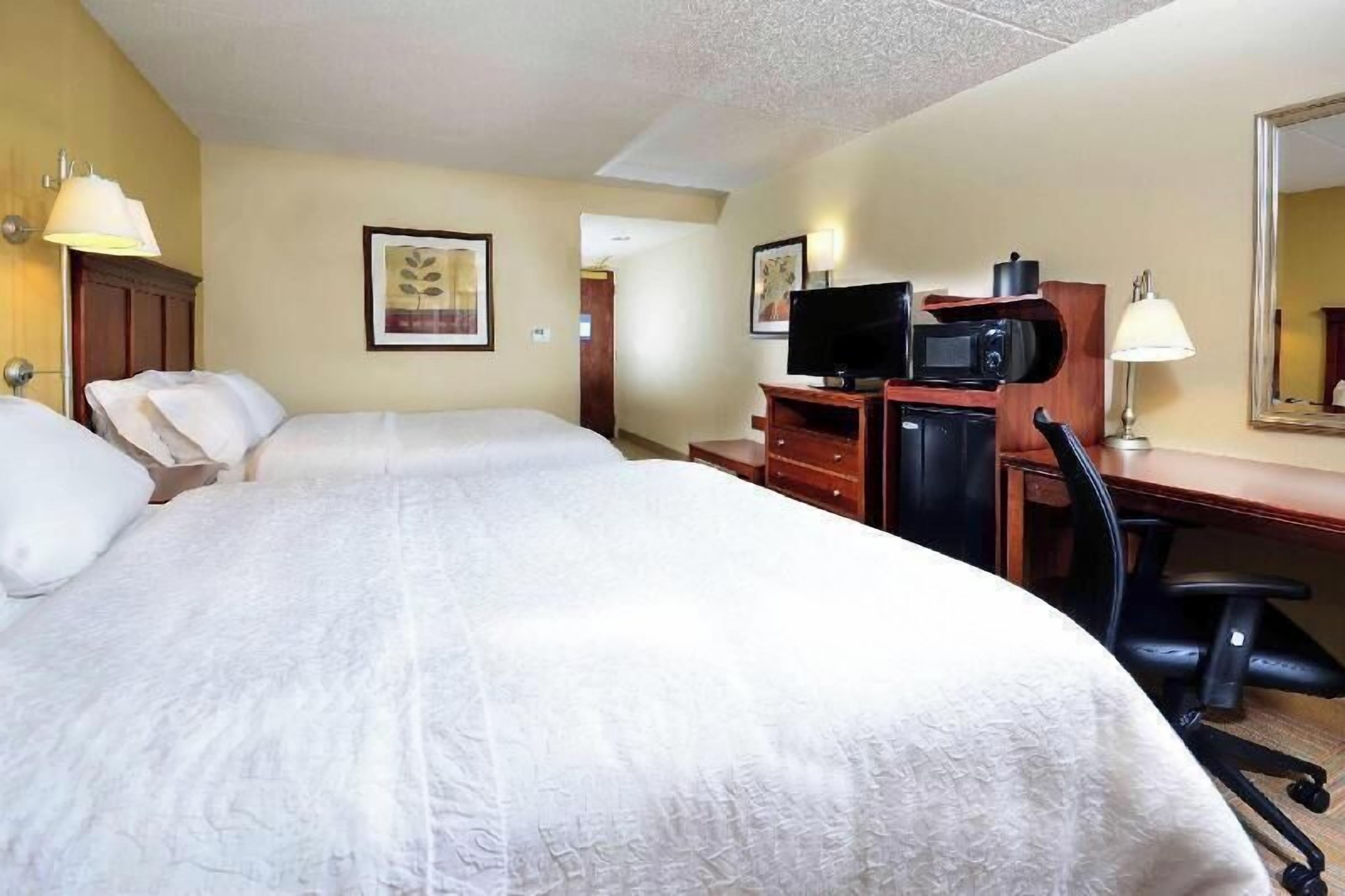 Premium bedding, pillowtop beds, in-room safe, desk