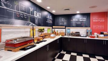 Colazione a buffet inclusa, servita tutte le mattine