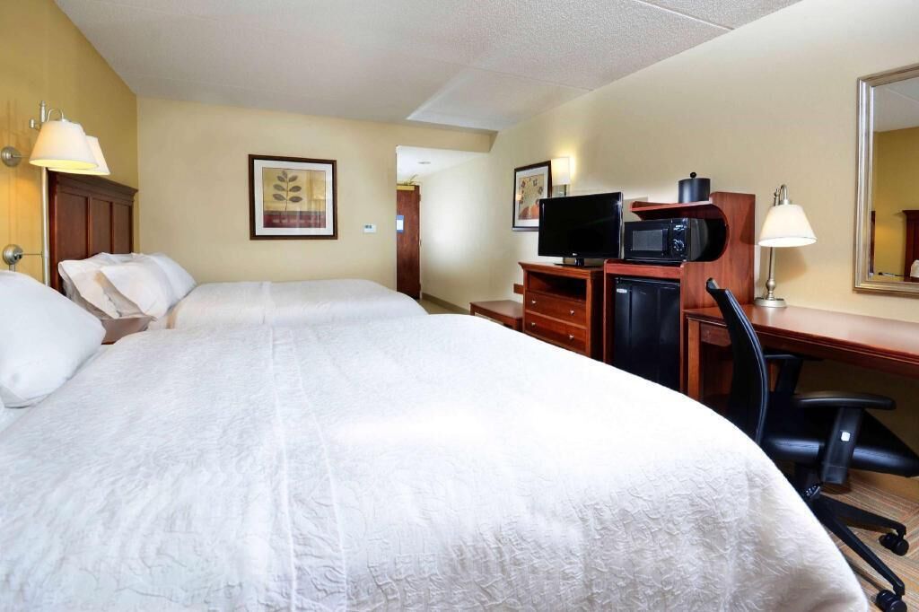 Premium bedding, pillowtop beds, in-room safe, desk