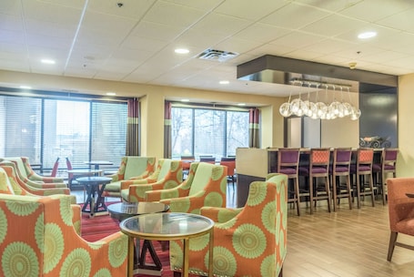 Lobby. Hampton Inn Muskegon