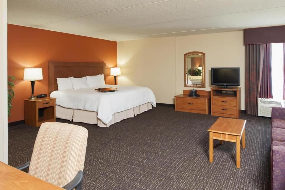 Desk, iron/ironing board, free cots/infant beds, free WiFi