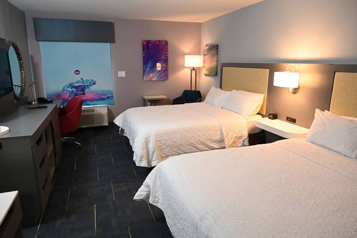 Ropa de cama de alta calidad y camas con pillow-top
