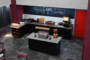 Ilmainen päivittäinen buffetaamiainen