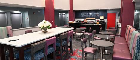 包含每日自助早餐