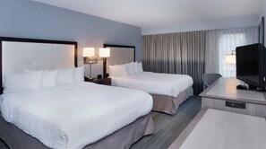 Desk, blackout drapes, iron/ironing board, free cribs/infant beds - Hampton Inn - Naples - I-75 (Naples)