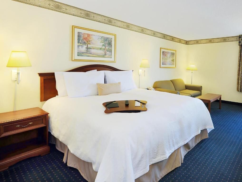 Rideaux occultants, fer et planche à repasser, Wi-Fi gratuit