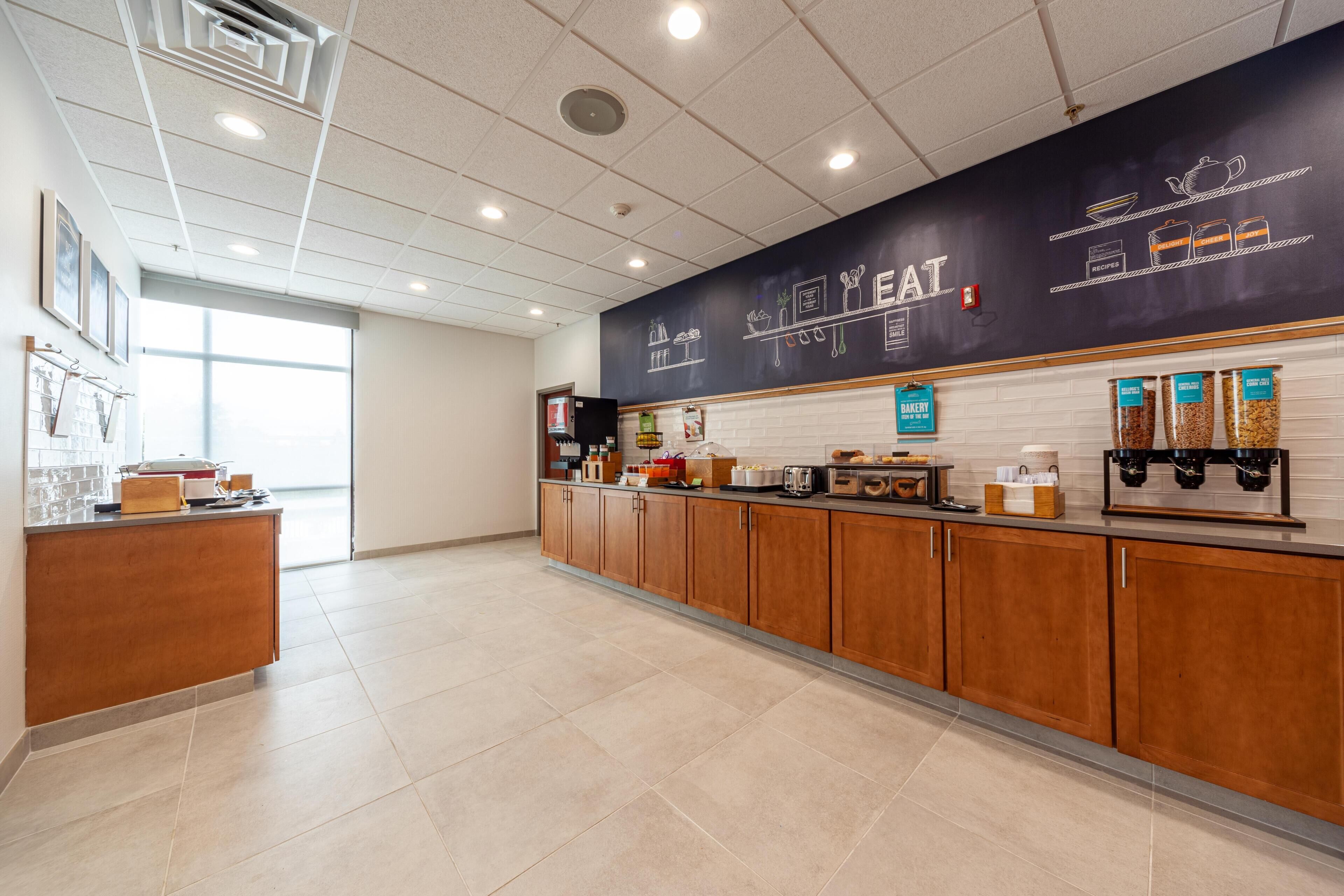 Free daily buffet breakfast
