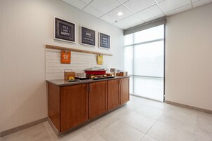 包含每日自助早餐