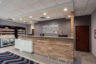 Hampton Inn Winchester N/Conference Center, VA