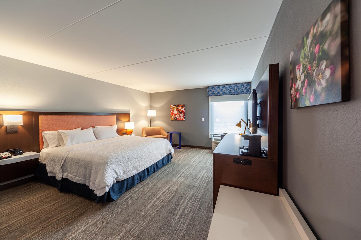 Premium bedding, pillowtop beds, in-room safe, individually furnished