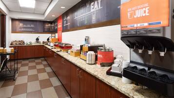 Tägliches inbegriffenes Frühstücksbuffet