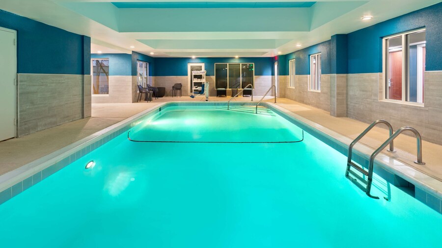 Hampton Inn & Suites Scottsburg