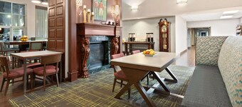 Hampton Inn & Suites Scottsburg