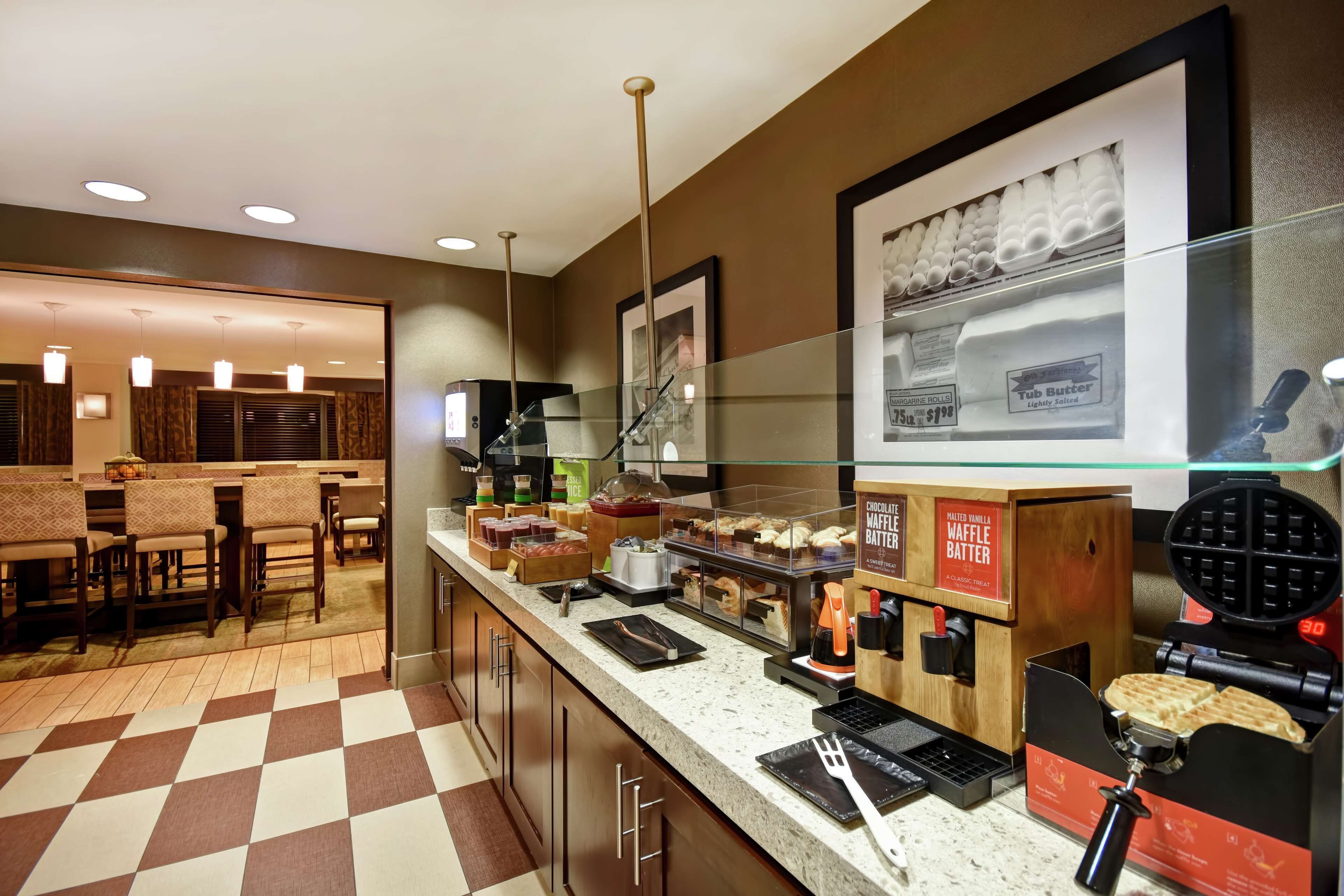 free daily continental breakfast