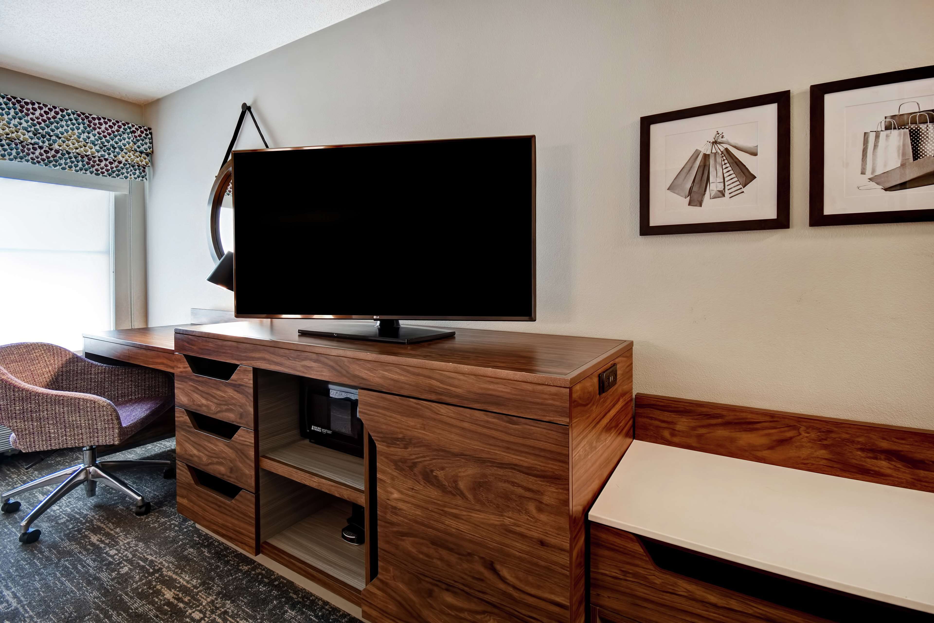 room, 2 double beds, accessible, bathtub (mobility) | premium bedding, down duvets, pillow-top beds, in-room safe