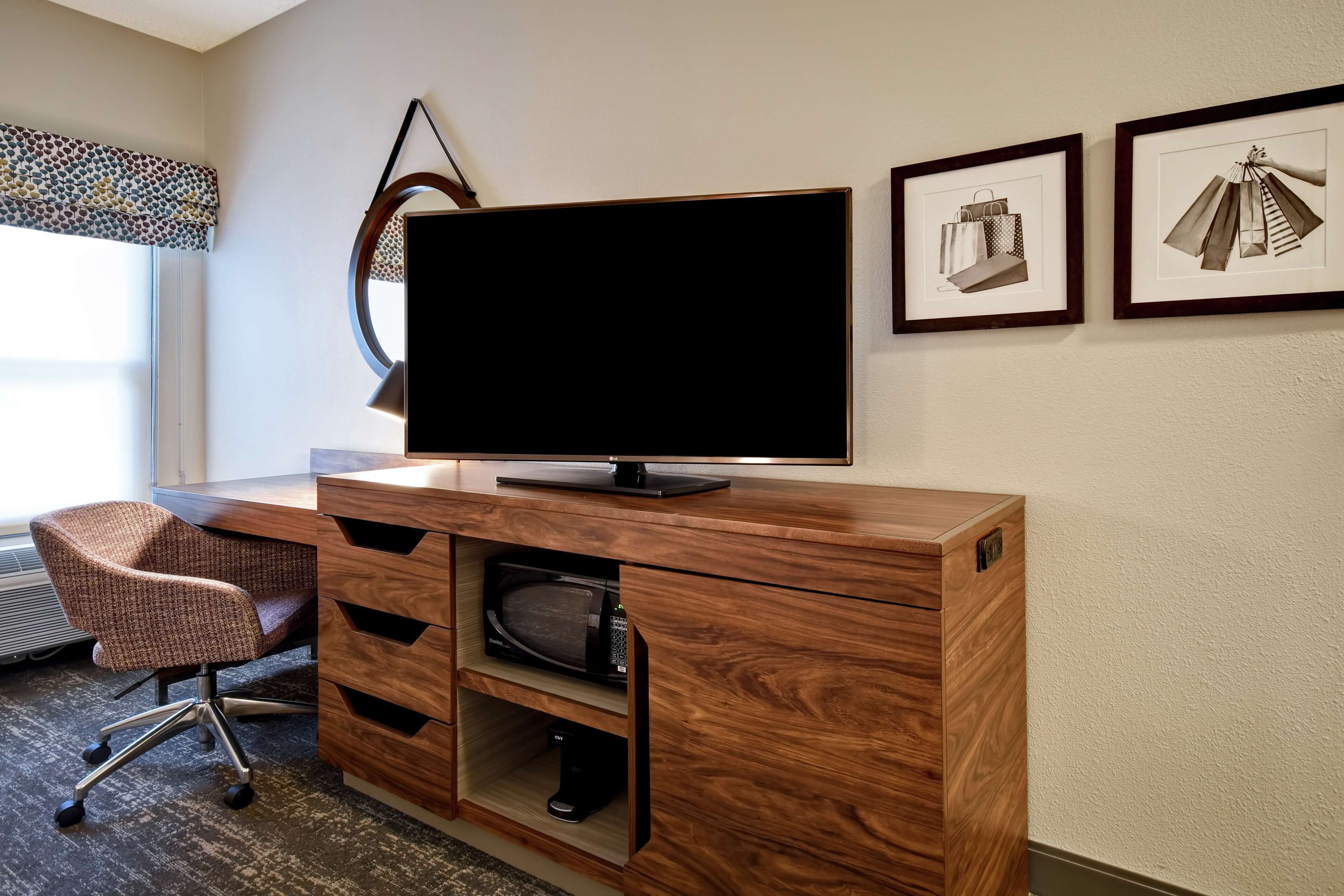 premium bedding, down duvets, pillow-top beds, in-room safe