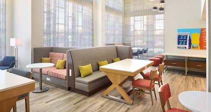 Hampton Inn & Suites Fultondale Birmingham I 65, AL