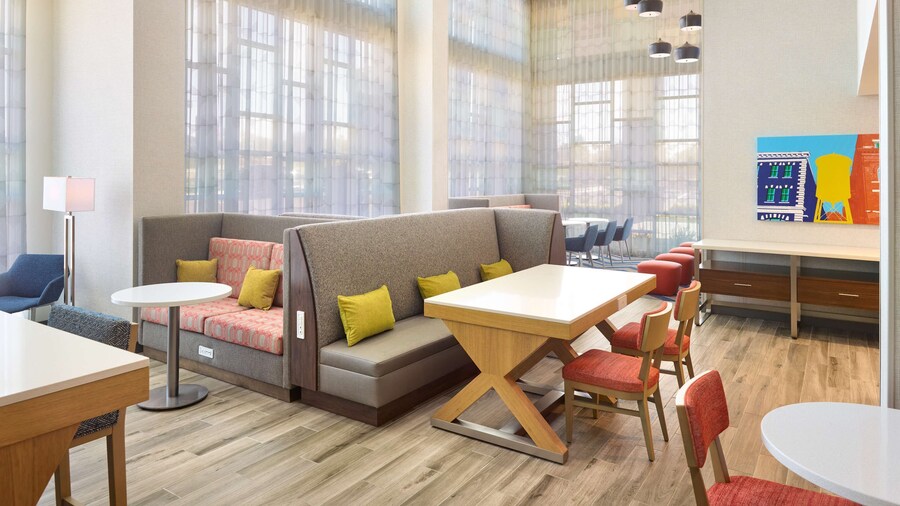 Hampton Inn & Suites Fultondale Birmingham I 65, AL