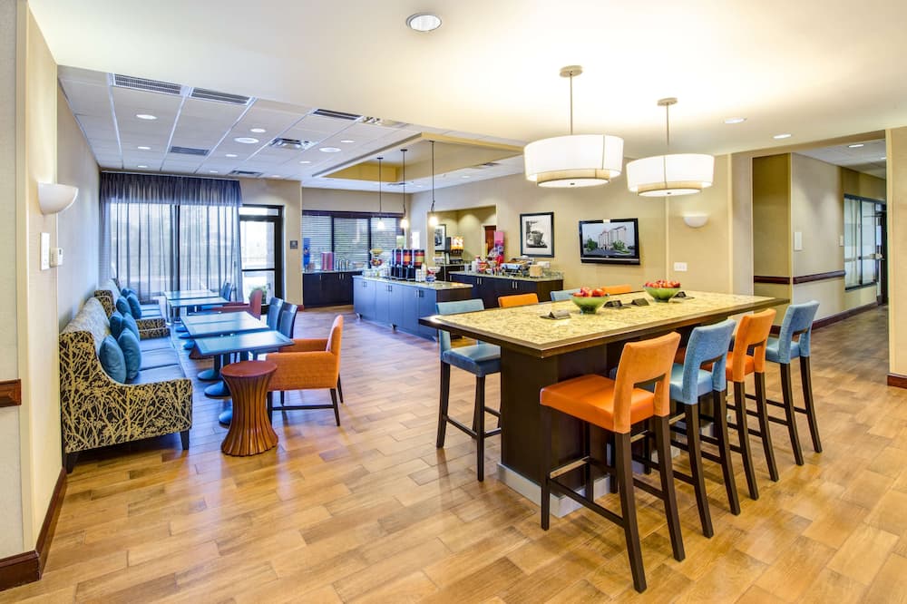 Hampton Inn & Suites Atlanta Galleria