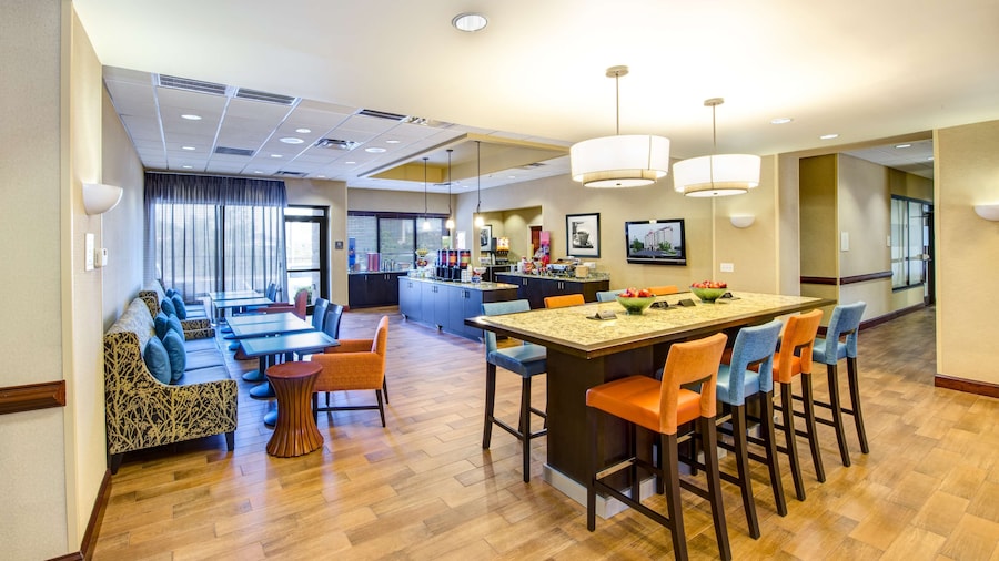 Hampton Inn & Suites Atlanta Galleria