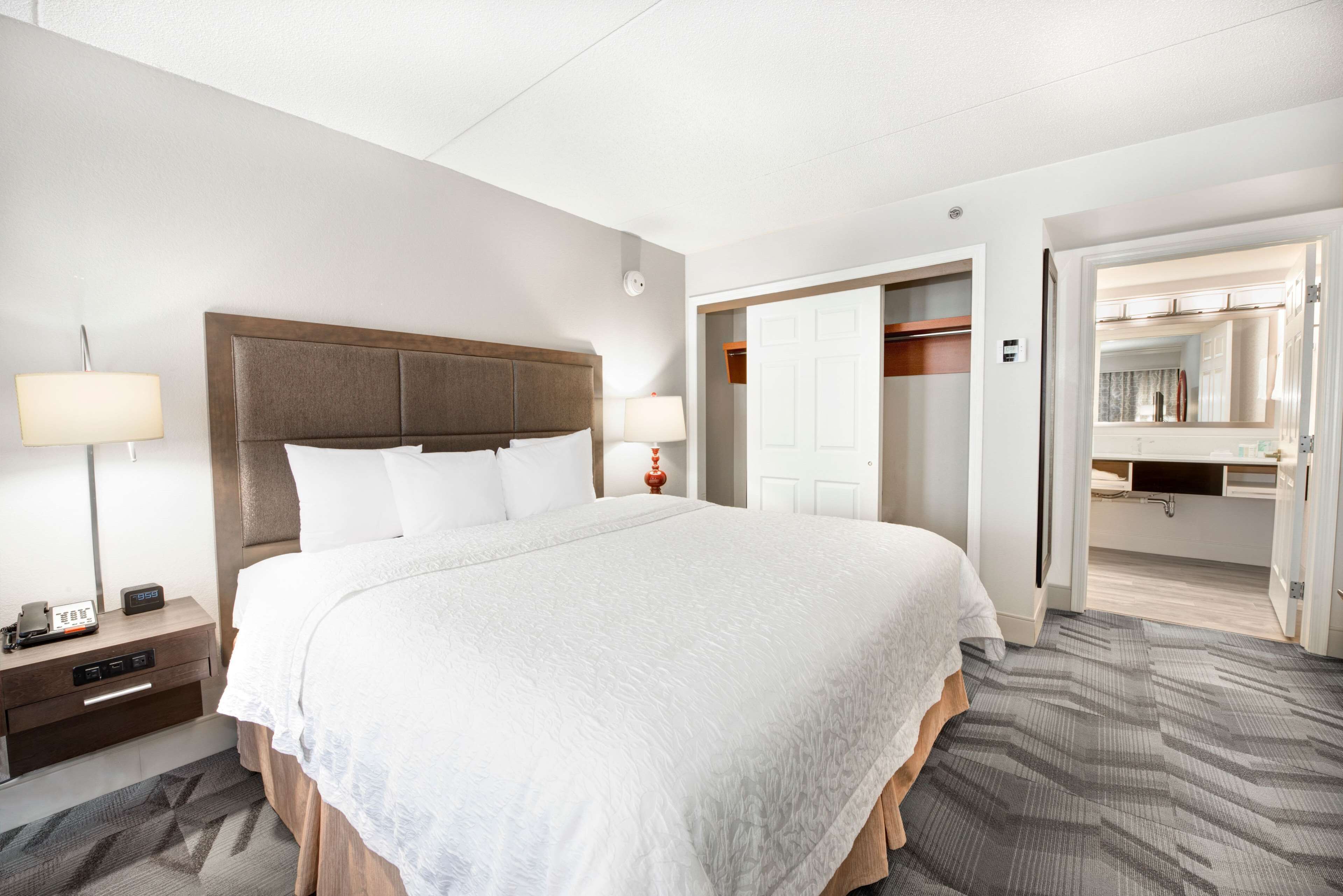 in-room safe, desk, laptop workspace, iron/ironing board