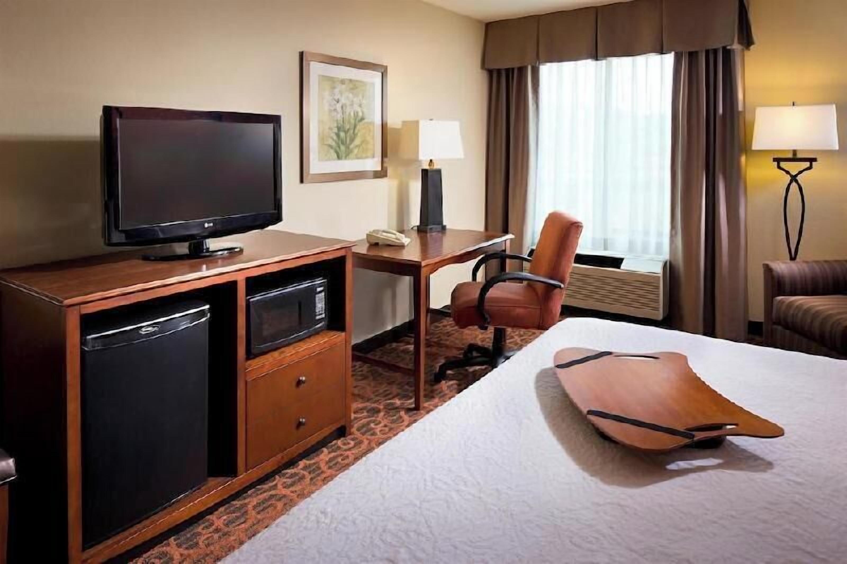 Hypo-allergenic bedding, in-room safe, desk, laptop workspace