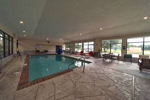 Una piscina cubierta