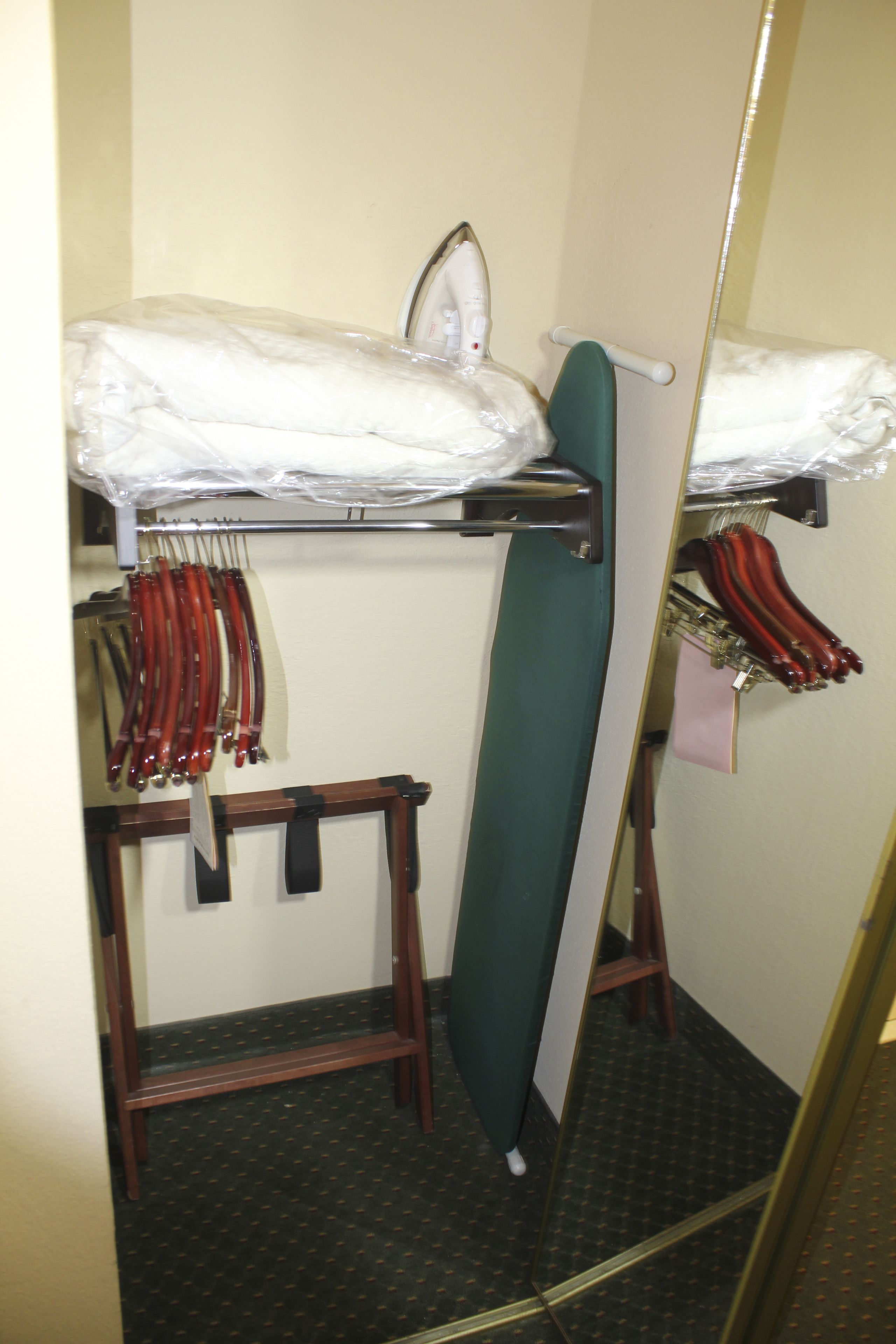 room, accessible, bathtub | room amenity