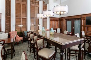Free daily buffet breakfast  - Hampton Inn & Suites Nashville-Green Hills (Nashville)