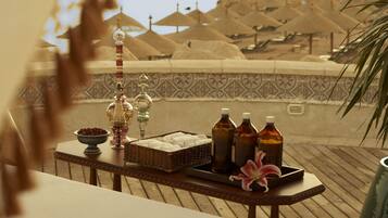 Couples treatment room(s), sauna, hot tub, steam room, body treatments
