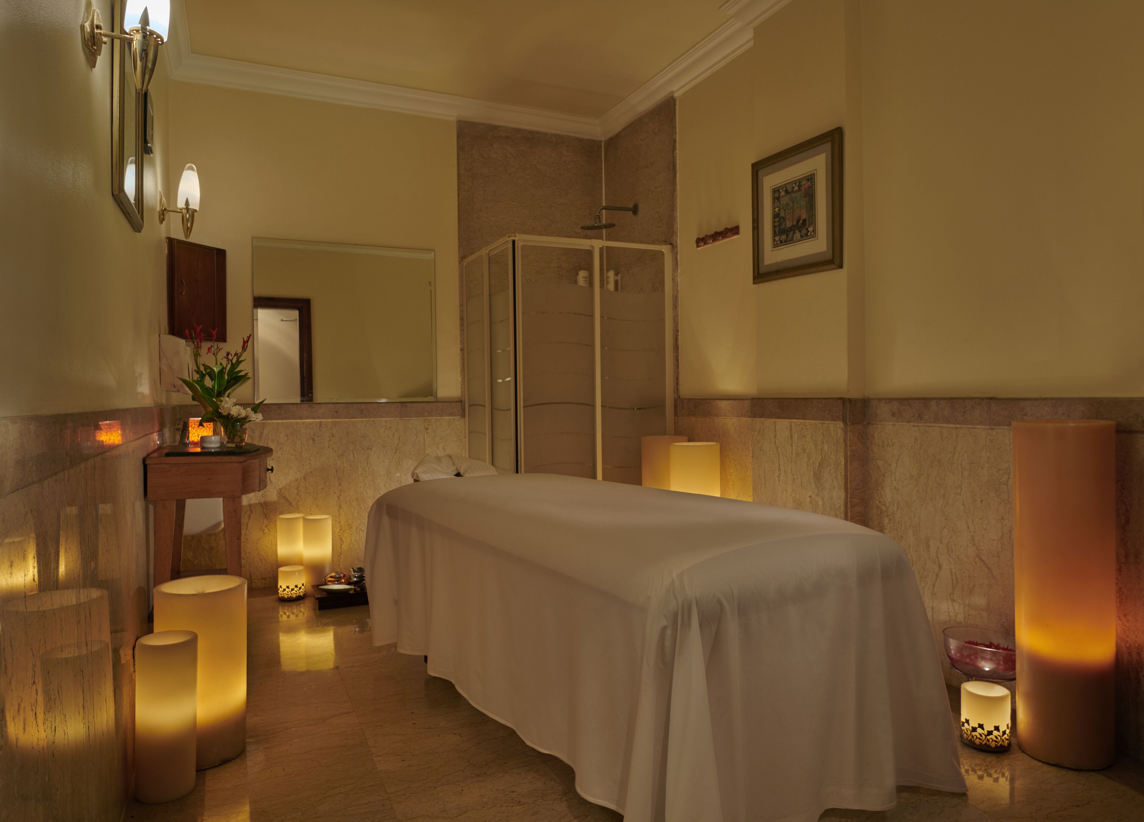 couples treatment room(s), sauna, hot tub, steam room, body treatments