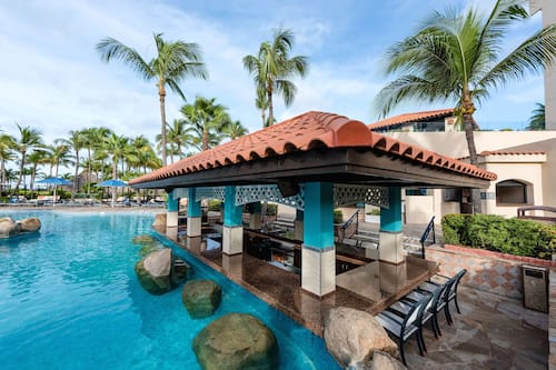 Outdoor pool, pool umbrellas